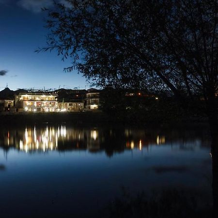 Hotel Lake View Nako Екстериор снимка
