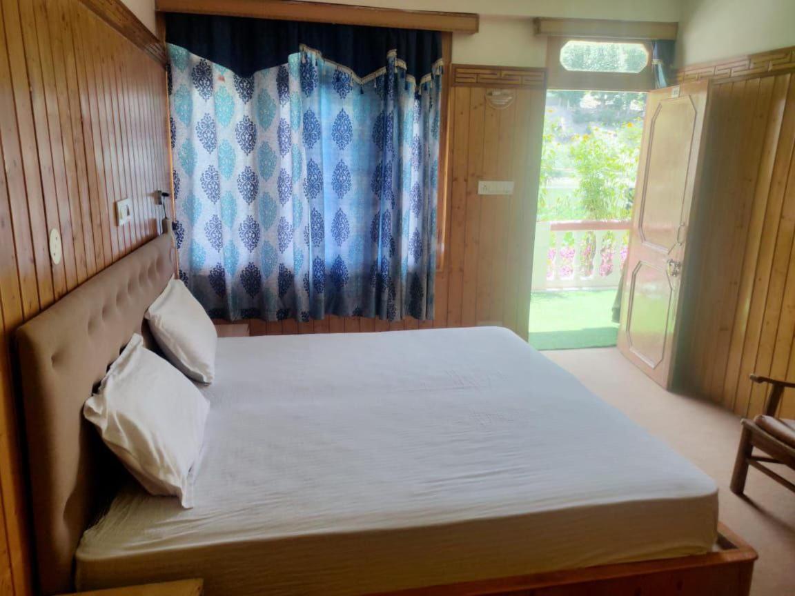 Hotel Lake View Nako Екстериор снимка